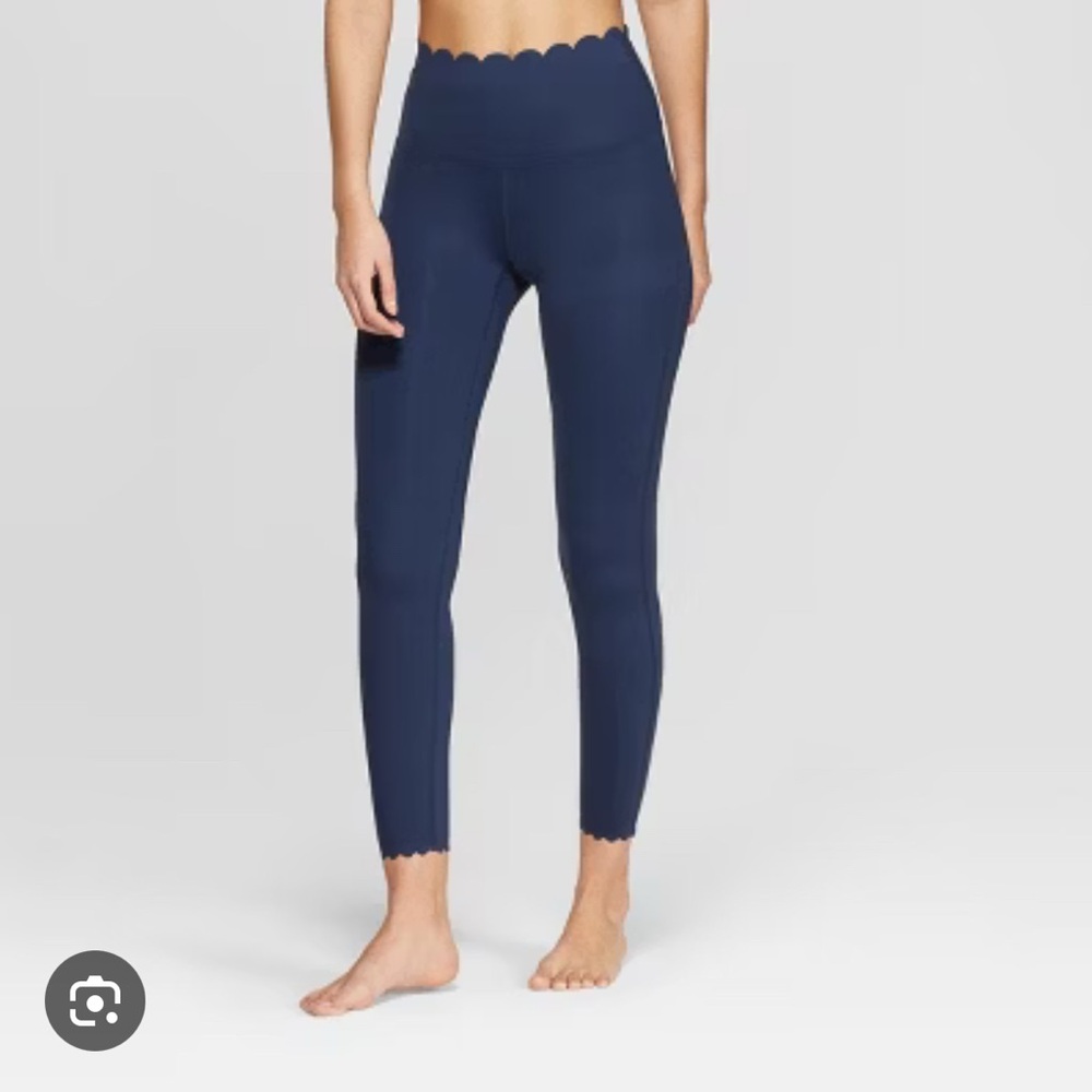 Joy Lab scalloped edge leggings